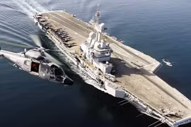 Pháp điều tàu sân bay hạt nhân áp sát eo biển Hormuz giữa lúc Trung Đông căng thẳng
