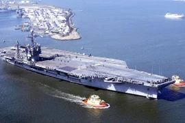 Siêu tàu sân bay USS John F. Kennedy lần đầu ra biển sau nhiều trì hoãn