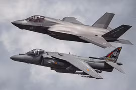 Tiêm kích F-35B chính thức tiếp quản vai trò của tiêm kích AV-8B Harrier II