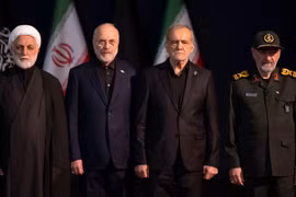 Iran giằng co giữa ‘đàm phán’ và trả đũa Mỹ
