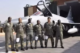 Nigeria triển khai tiêm kích JF-17 hỗ trợ Benin ngăn âm mưu đảo chính