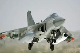 Máy bay có chiều dài khoảng 13,2 m, sải cánh 8,2 m, trọng lượng rỗng khoảng 6,5 tấn và trọng lượng cất cánh tối đa khoảng 13,5 tấn.