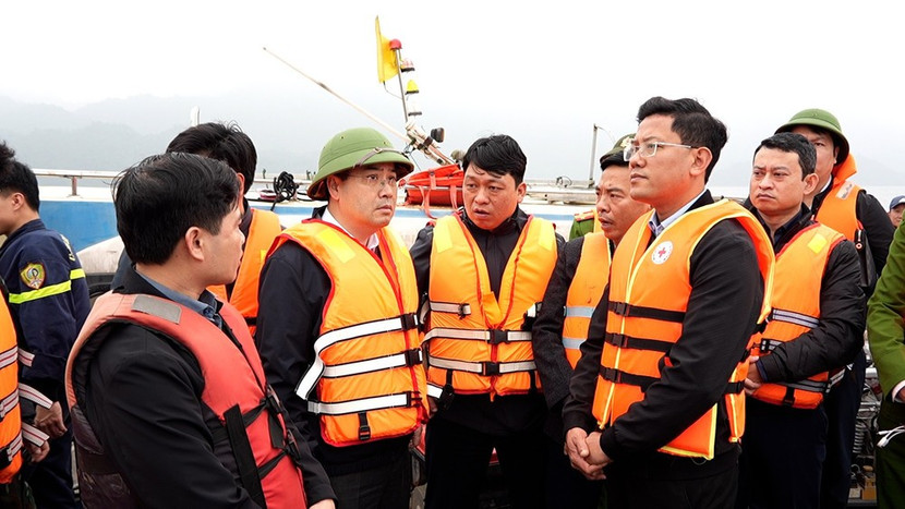 Đồng chí Nguyễn Tuấn Anh - Chủ tịch UBND tỉnh Lào Cai trực tiếp chỉ đạo công tác tìm kiếm, cứu nạn.