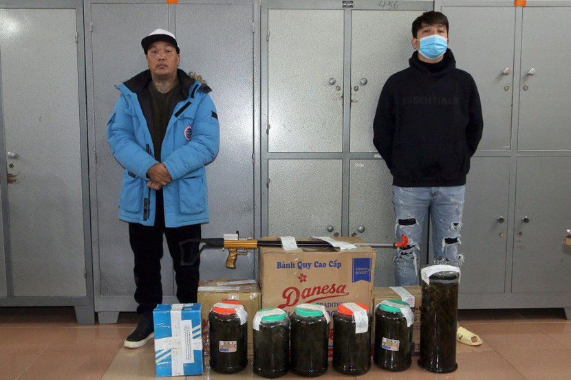 Lê Trung Kiên (trái) và Đồng Thanh Tùng