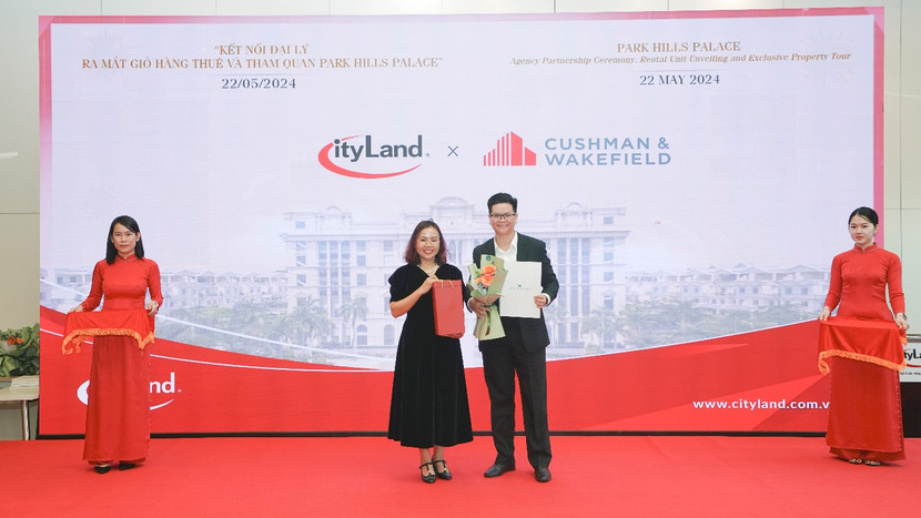 Đại diện CityLand và Công ty Cushman & Wakefield. Đại diện CityLand và Công ty Cushman & Wakefield.