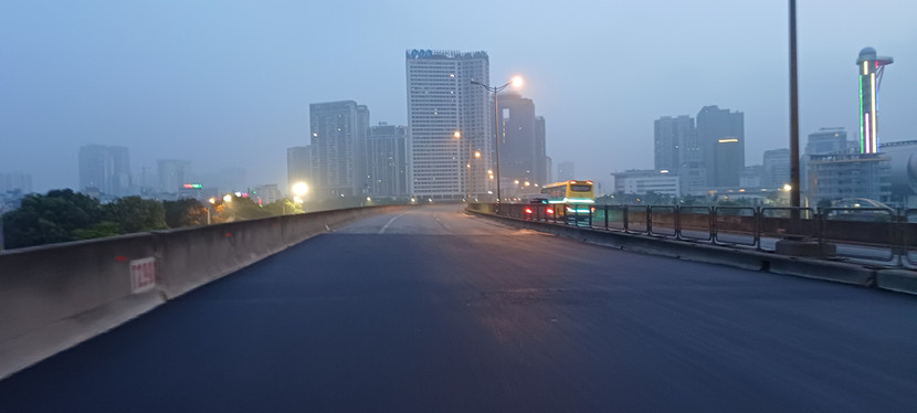 Sửa chữa mặt đường và khe co giãn Vành đai 3, cấm các phương tiện lưu thông vào ban đêm