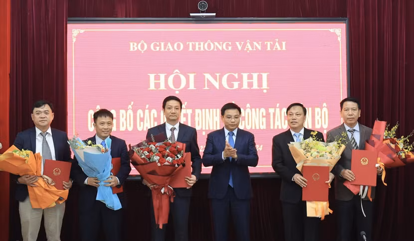 Năm lãnh đạo các Cục, Vụ vừa được Bộ GTVT bổ nhiệm, luân chuyển
