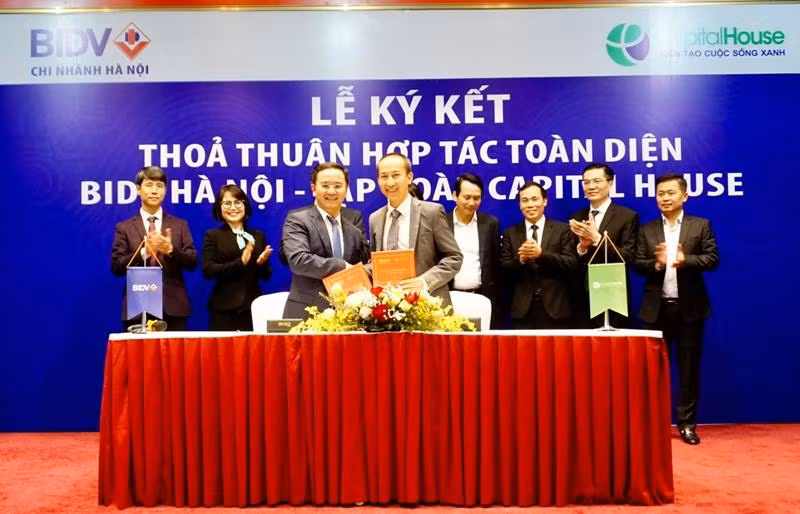 Lãnh đạo BIDV cùng Capital House ký cam kết Lãnh đạo BIDV cùng Capital House ký cam kết