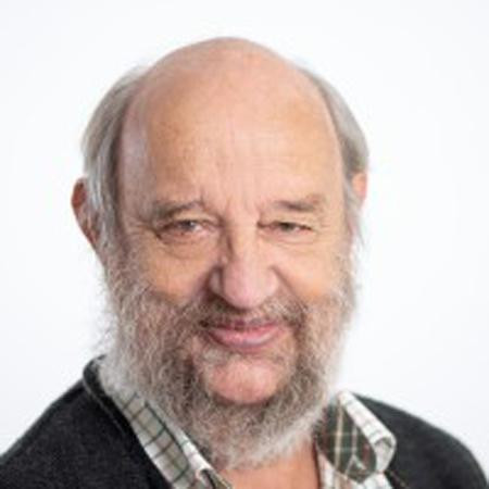 GS. Olaf Gruss, người có nhiều đóng góp cho bảo tồn lan hài Việt Nam GS. Olaf Gruss, người có nhiều đóng góp cho bảo tồn lan hài Việt Nam