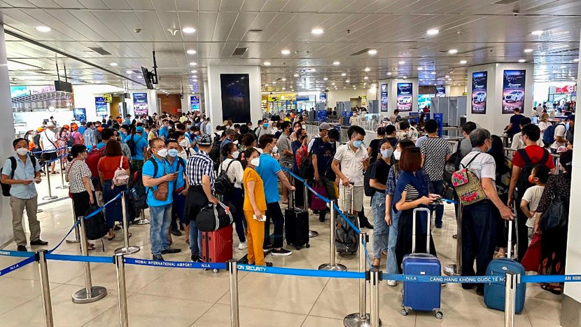 Vé máy bay từ TP.HCM đi các địa phương dịp Tết tiếp tục "nóng"