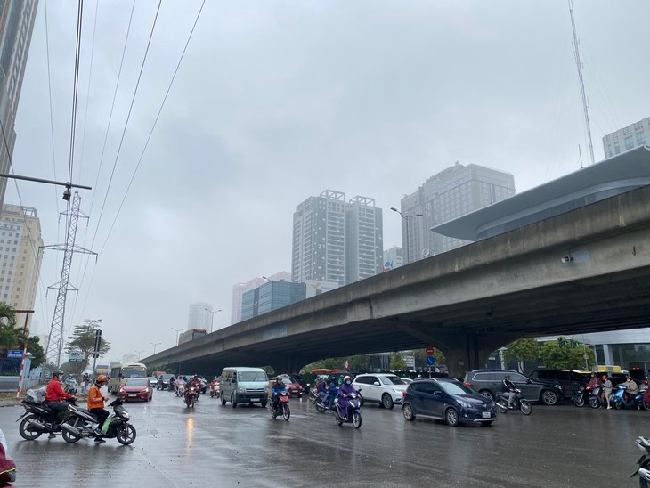 Nút giao Phạm Hùng- Nguyễn Hoàng- Tôn Thất Thuyết thường xuyên xảy ra ùn tắc giờ cao điểm