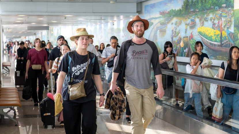 Sân bay Nội Bài bùng nổ lượng khách quốc tế trong 6 tháng qua