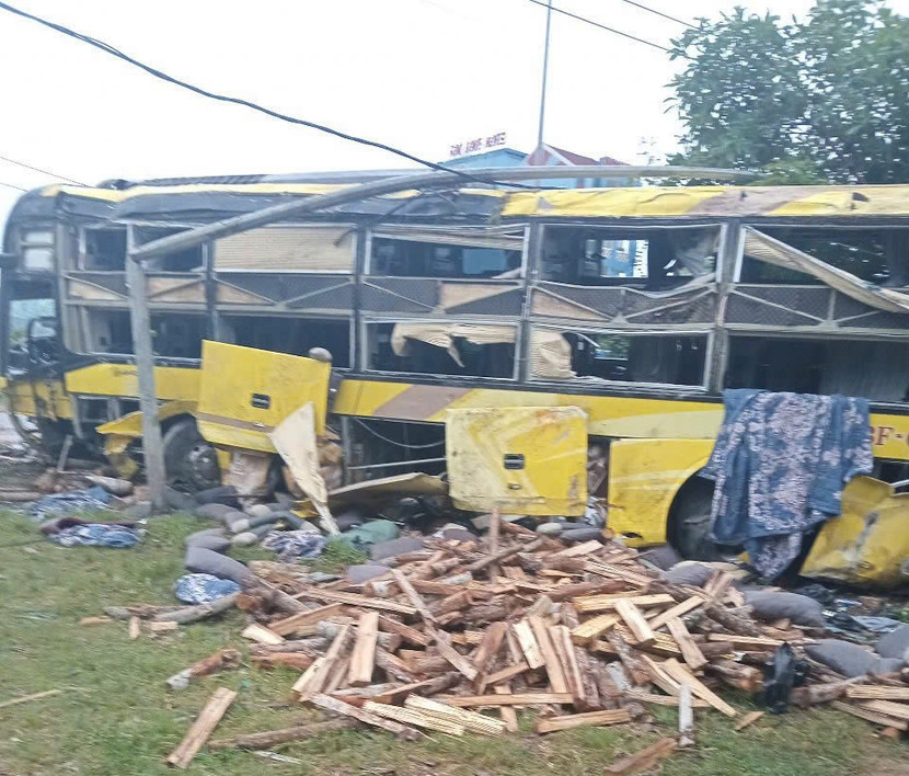 Đến nay, vụ lật xe khách ở Hà Tĩnh đã làm 10 người chết và 15 người bị thương