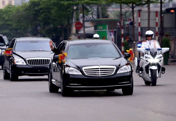 [Cập nhật] Chủ tịch Triều Tiên Kim Jong-un tạm biệt Việt Nam, lên siêu tàu bọc thép về nước ảnh 12