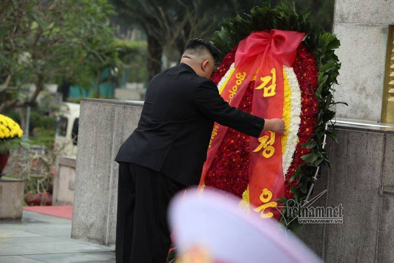 [Cập nhật] Chủ tịch Triều Tiên Kim Jong-un tạm biệt Việt Nam, lên siêu tàu bọc thép về nước ảnh 17