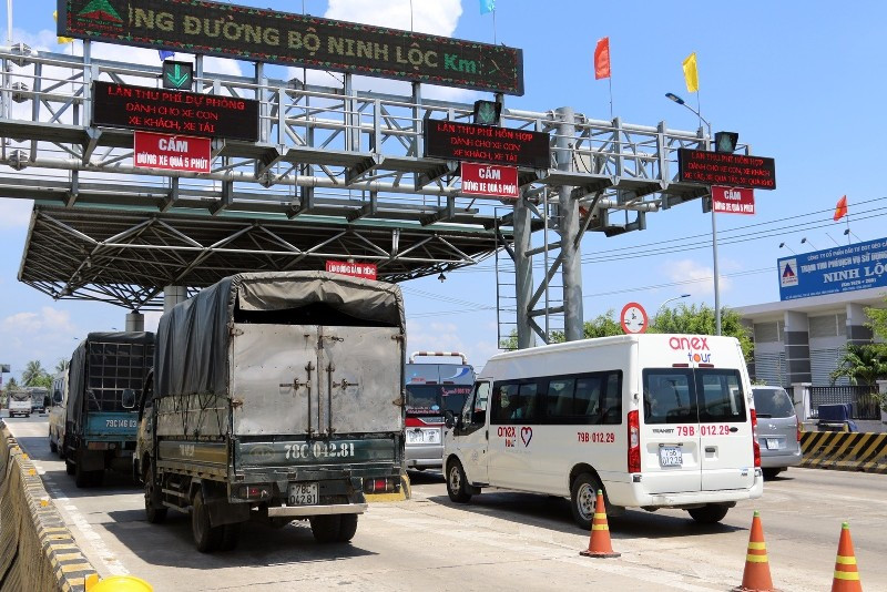 Trạm thu phí Ninh Lộc trên QL1A Trạm thu phí Ninh Lộc trên QL1A