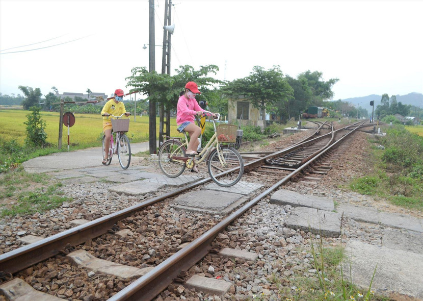 Mục tiêu xóa lối đi tự mở giao cắt đường sắt vào năm 2025
