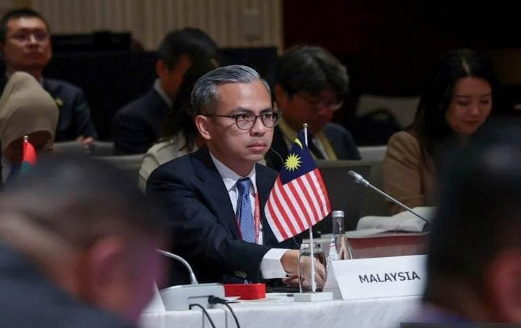 Bộ trưởng Truyền thông Malaysia Datuk Fahmi Fadzil cho biết, Hội nghị cấp cao ASEAN lần thứ 47 sẽ thông qua Tuyên bố Kuala Lumpur về sử dụng mạng xã hội Bộ trưởng Truyền thông Malaysia Datuk Fahmi Fadzil cho biết, Hội nghị cấp cao ASEAN lần thứ 47 sẽ thông qua Tuyên bố Kuala Lumpur về sử dụng mạng xã hội