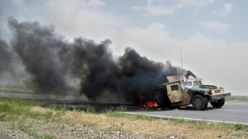 Xe quân sự Mỹ bốc cháy trong vụ tấn công ngày 26-12-2020