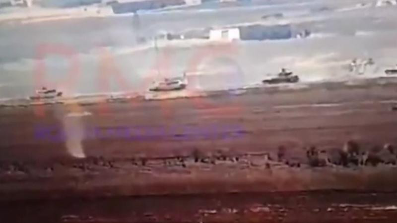 Thổ Nhĩ Kỳ triển khai hàng chục xe tăng đến Syria