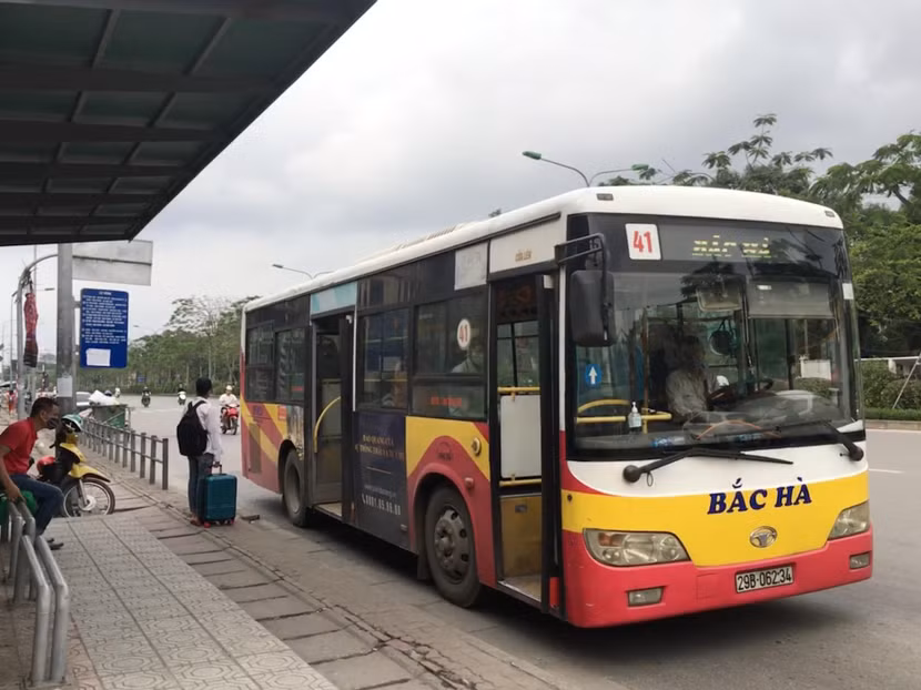 Buýt Bắc Hà xin dừng hoạt động 5 tuyến buýt trên địa bàn Hà Nội do đã mất khả năng thanh toán Buýt Bắc Hà xin dừng hoạt động 5 tuyến buýt trên địa bàn Hà Nội do đã mất khả năng thanh toán