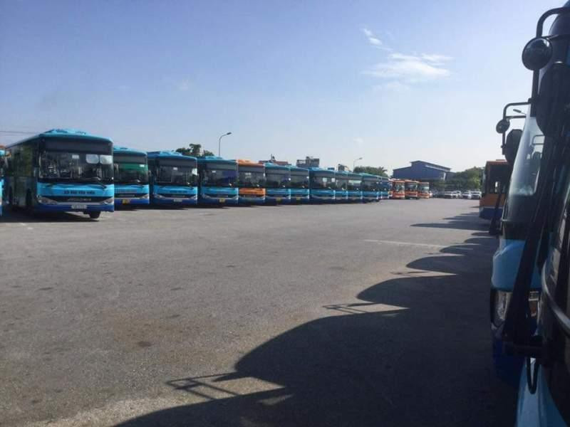Toàn bộ lượng xe buýt trên địa bàn TP Hà Nội đã nằm đắp chiếu nhiều ngày qua