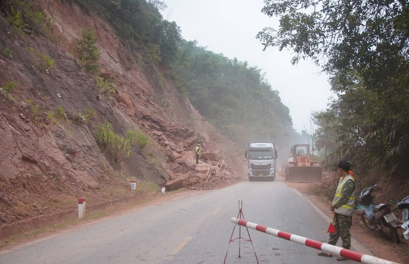 Tuyến quốc lộ 6 qua địa bàn tỉnh Điện Biên bị sạt lở nghiêm trọng phải công bố tình huống khẩn cấp về thiên tai