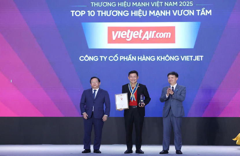 Vietjet vừa được vinh danh trong TOP 10 Thương hiệu mạnh vươn tầm