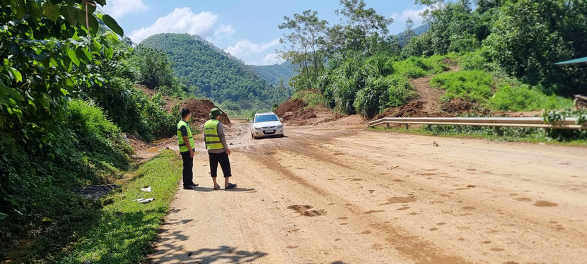 Nhiều tuyến quốc lộ bị sạt lở, hư hỏng nghiêm trọng do ảnh hưởng của bão, lũ liên tiếp