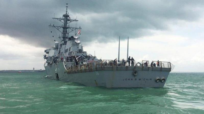 Khu trục hạm USS John McCain của hải quân Mỹ