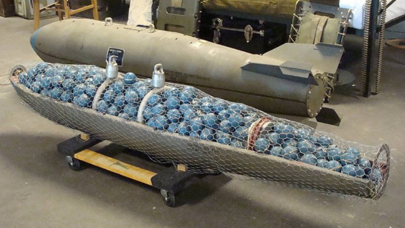 Bom đạn chùm Bom đạn chùm