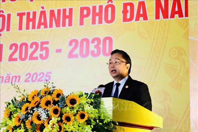 Chủ tịch Ủy ban MTTQ Việt Nam thành phố Đà Nẵng Lê Trí Thanh phát biểu tại Đại hội.