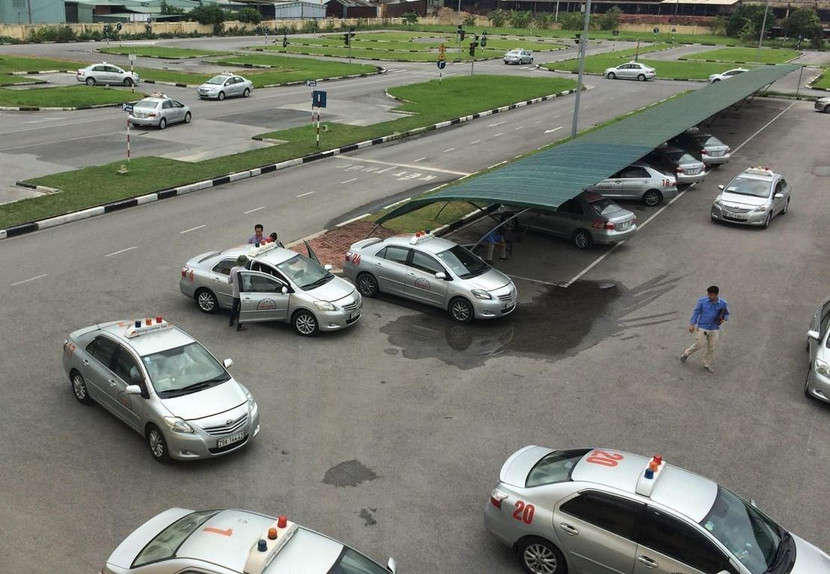 Từ 1-6, người thi bằng lái xe có thể lựa chọn học lý thuyết trực tuyến ảnh 1