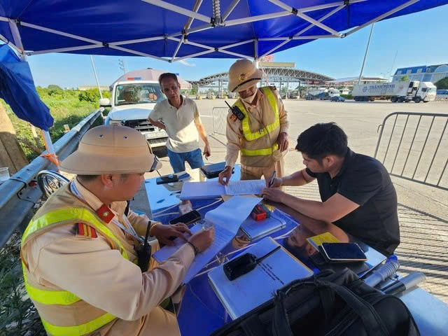 Hơn 10.000 lái xe vi phạm giao thông bị xử lý trong ngày nghỉ 1-9