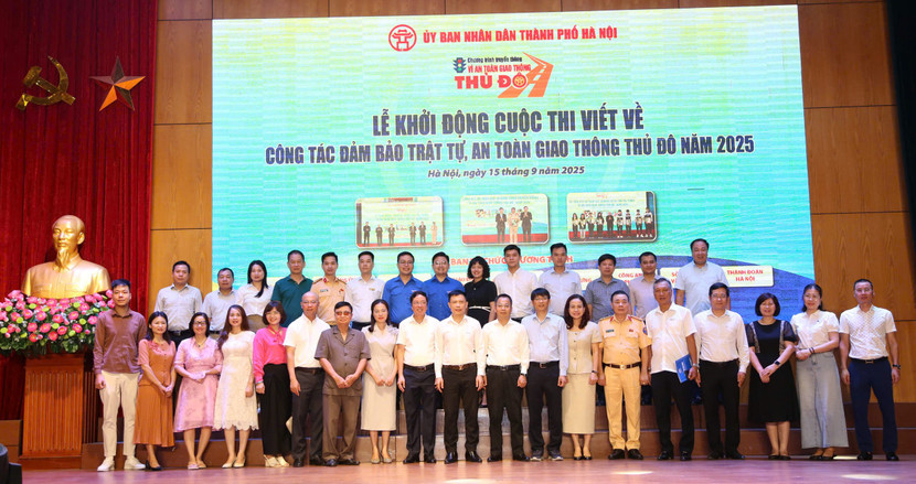 Khởi động Chương trình "Vì An toàn giao thông Thủ đô" năm 2025 Khởi động Chương trình "Vì An toàn giao thông Thủ đô" năm 2025