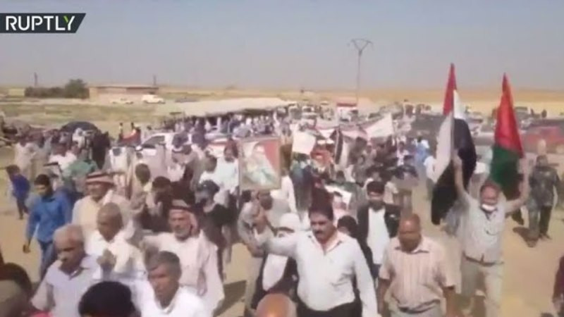 Hàng chục người dân tại làng Al-Qamishli tham gia biểu tình phản đối lực lượng Mỹ, Thổ Nhĩ Kỳ hiện diện ở Syria