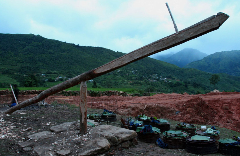 Cầu bập bênh cũng được chế tác khá đơn giản Cầu bập bênh cũng được chế tác khá đơn giản