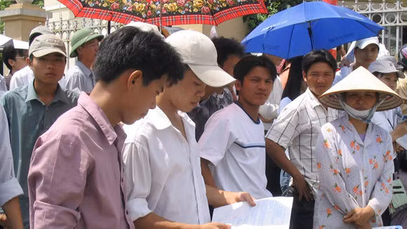 Đưa 200.000 sinh viên ra ngoại ô học ảnh 1