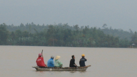 Lũ miền Trung đạt đỉnh vào hôm nay ảnh 1