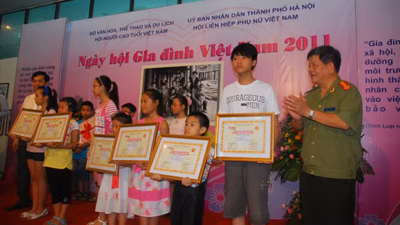 Khai mạc “Ngày hội Gia đình Việt Nam” năm 2011 ảnh 1