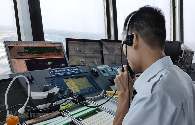 Lãnh đạo VATM khẳng định, sự cố phi công liên lạc 10 lần với kiểm soát viên không lưu không được không ảnh hưởng đến an toàn bay (ảnh minh họa) Lãnh đạo VATM khẳng định, sự cố phi công liên lạc 10 lần với kiểm soát viên không lưu không được không ảnh hưởng đến an toàn bay (ảnh minh họa)