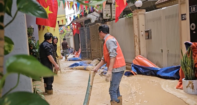 Chủ đầu tư và liên danh nhà thầu thi công xử lý sự cố phụ gia phun trào lên mặt đất tại ngõ số 7 Giang Văn Minh