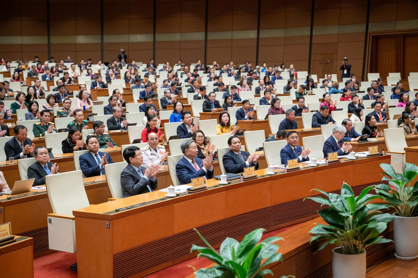 Quốc hội đã biểu quyết thông qua Nghị quyết về chủ trương đầu tư dự án đầu tư xây dựng tuyến đường sắt Lào Cai - Hà Nội - Hải Phòng