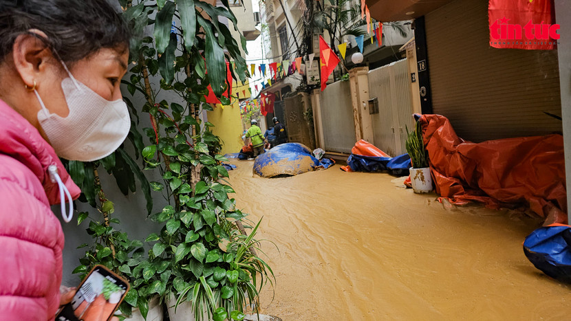 Phụ gia phun trào ngập ngõ số 7 Giang Văn Minh