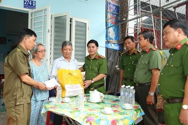 Các hoạt động truyền thông, tương tác trên Zalo mang đến hình ảnh công an hiện đại, thân thiện, gần gũi với người dân. (Ảnh: Trang Zalo “Công an tỉnh Bình Dương”).