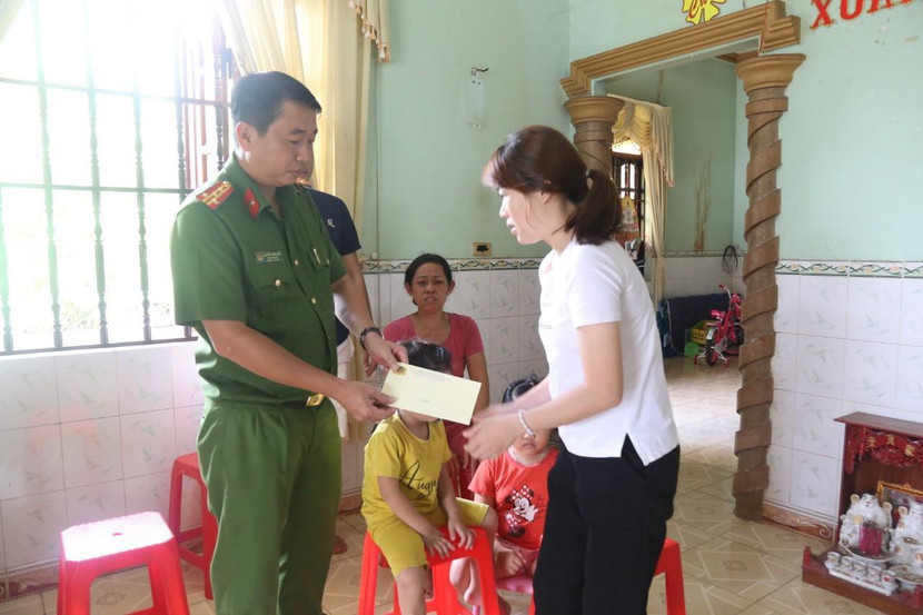 Các hoạt động truyền thông, tương tác trên Zalo mang đến hình ảnh công an hiện đại, thân thiện, gần gũi với người dân. (Ảnh: Trang Zalo “Công an tỉnh Bình Dương”).