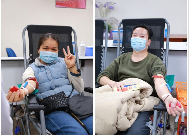 Vợ chồng chị Mai Thị Tân và anh Phùng Xuân Quang lần đầu tiên hiến máu tại Lễ hội Xuân hồng 2022. Ảnh: Viện Huyết học – Truyền máu Trung ương. Vợ chồng chị Mai Thị Tân và anh Phùng Xuân Quang lần đầu tiên hiến máu tại Lễ hội Xuân hồng 2022. Ảnh: Viện Huyết học – Truyền máu Trung ương.