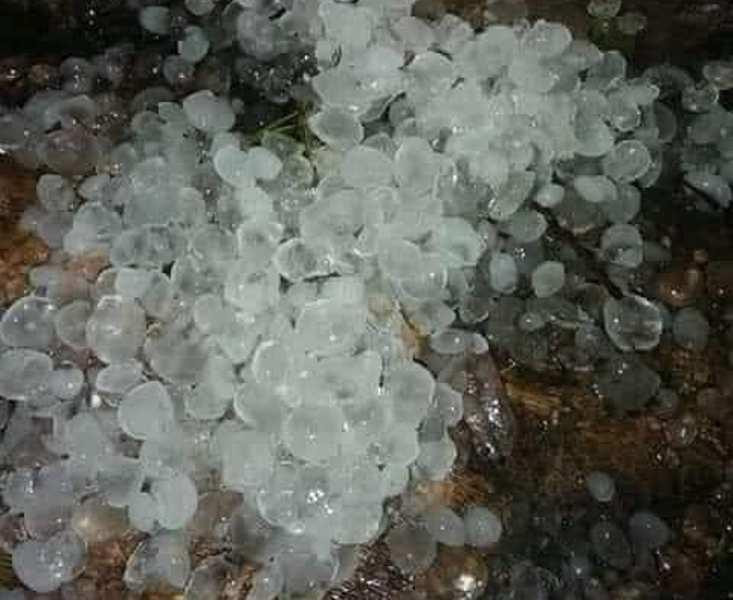 Bắc bộ đề phòng mưa đá sau nhiều ngày nắng nóng oi ả Bắc bộ đề phòng mưa đá sau nhiều ngày nắng nóng oi ả