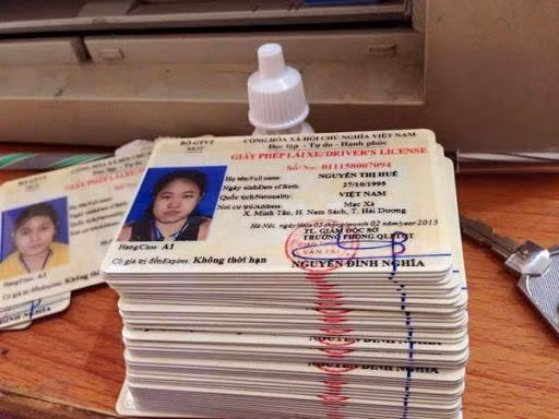 Người dân chưa mặn mà với việc cấp đổi bằng lái xe tại nhà nên Bộ GTVT xin tạm hoãn mở rộng ra toàn quốc Người dân chưa mặn mà với việc cấp đổi bằng lái xe tại nhà nên Bộ GTVT xin tạm hoãn mở rộng ra toàn quốc