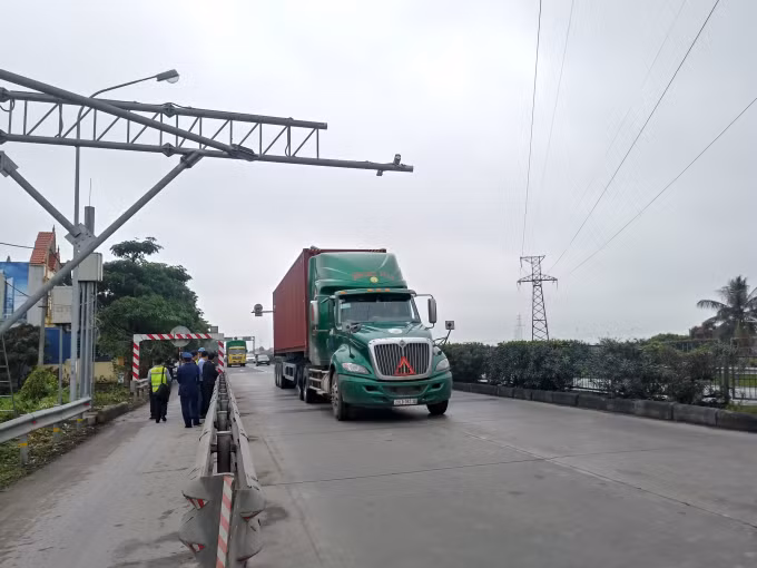 Quốc lộ 5 sẽ được lắp đặt 6 trạm kiểm tra tải trọng lưu động trên cả 2 chiều